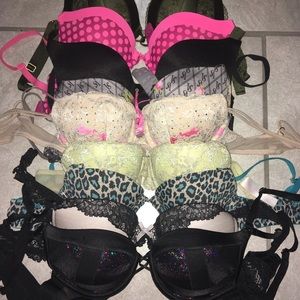 Lot of Victoria Secret bras 32a